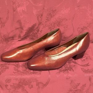 BROWN LEATHER INNOVATIONS PUMP #3049441 S-6.5